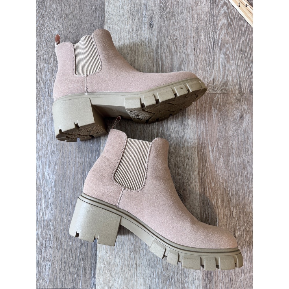 Athlefit Chelsea Womens Tan Faux Suede Lug Sole Chelsea Boots Size 6.5
